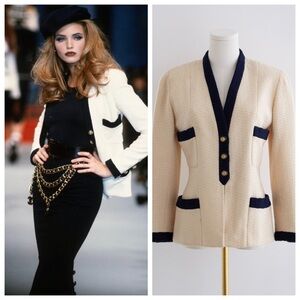 Chanel Vintage S/S 1992 Runway Cream Navy Lucite Gold Camellia Wool Jacket